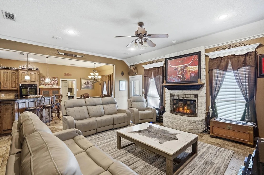 Photo of 7229 County Road 1205