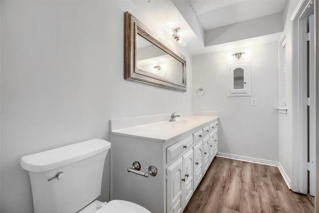 Photo of 814 Oakbluff Drive