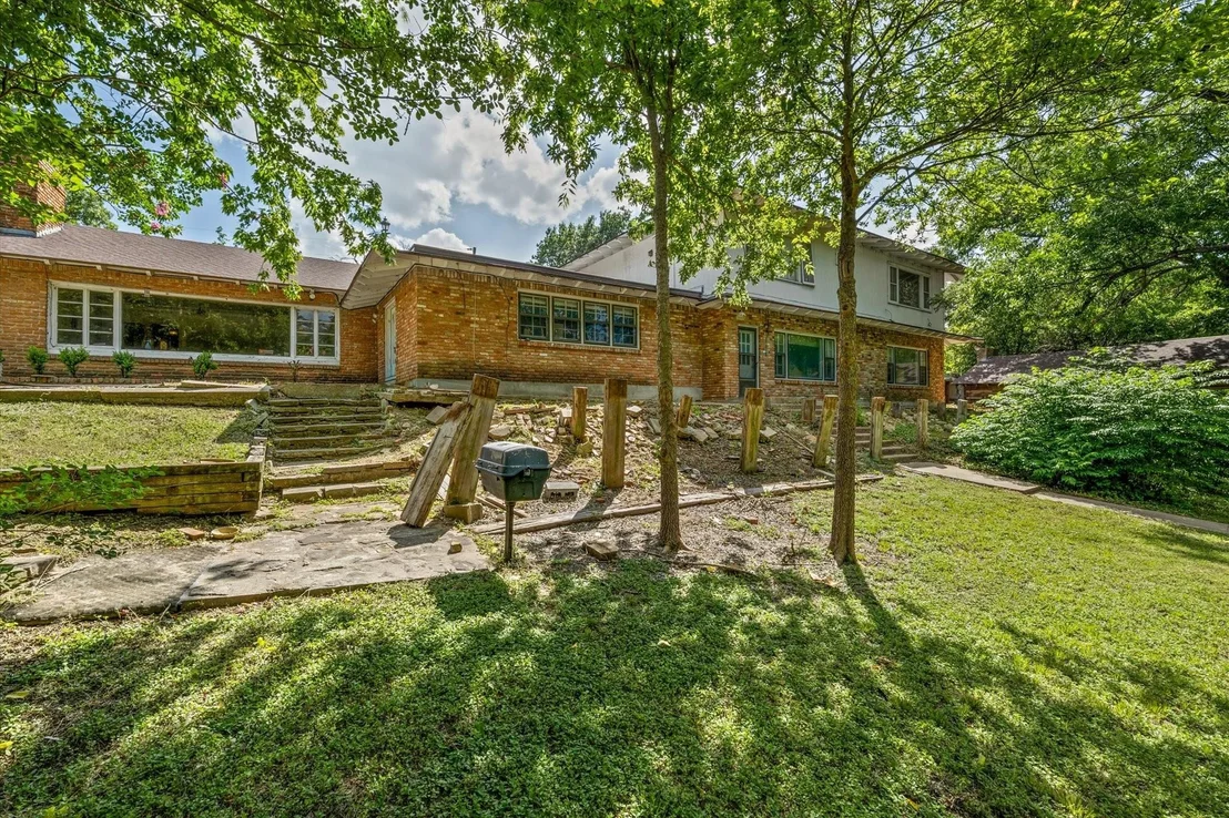 Photo of 421 Rice Avenue