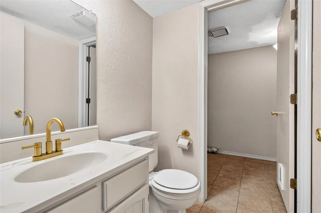 Photo of 3302 Ivanhoe Lane