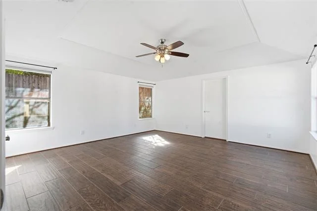 Photo of 2201 Mistletoe Boulevard
