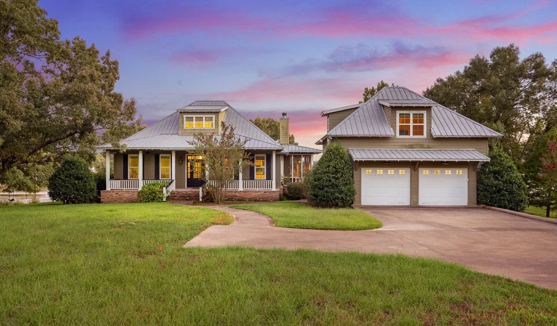 Photo of 8155 E Lake