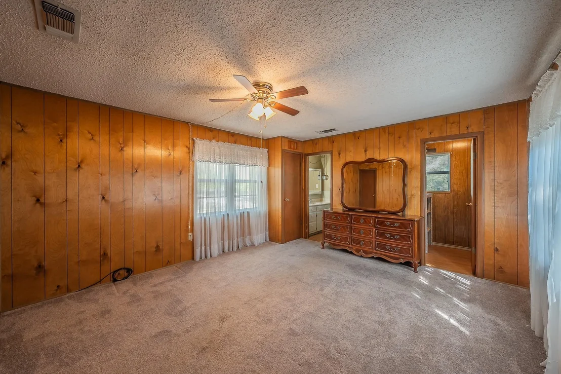 Photo of 1812 Highland Drive E