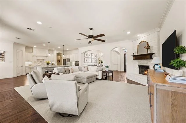 Photo of 808 Regal Crossing