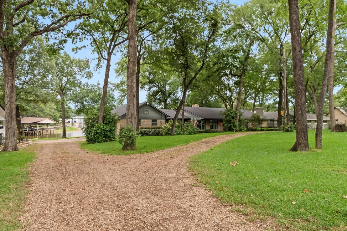 Photo of 111 Deer Island Road