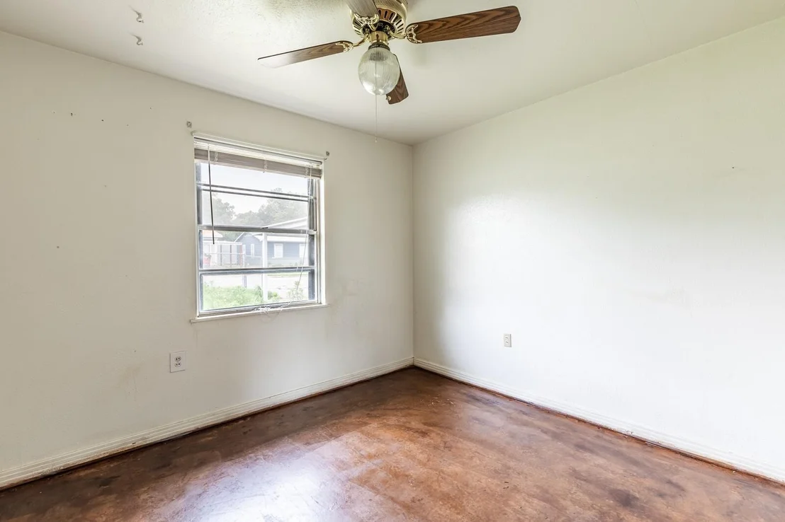 Photo of 1516 Bryan Avenue