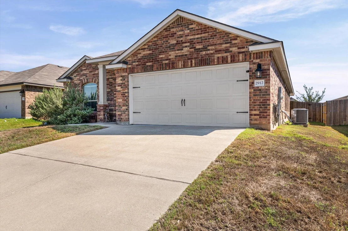 Photo of 2912 Brosnan Road