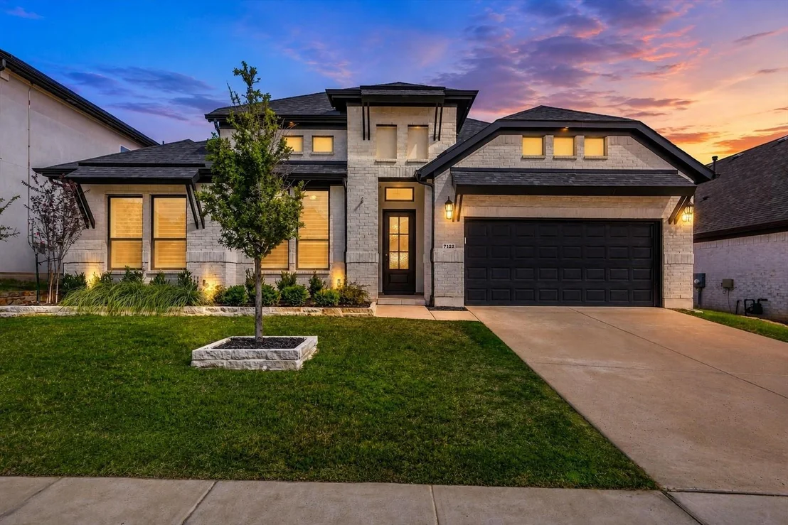 Photo of 7122 Doe Creek Lane