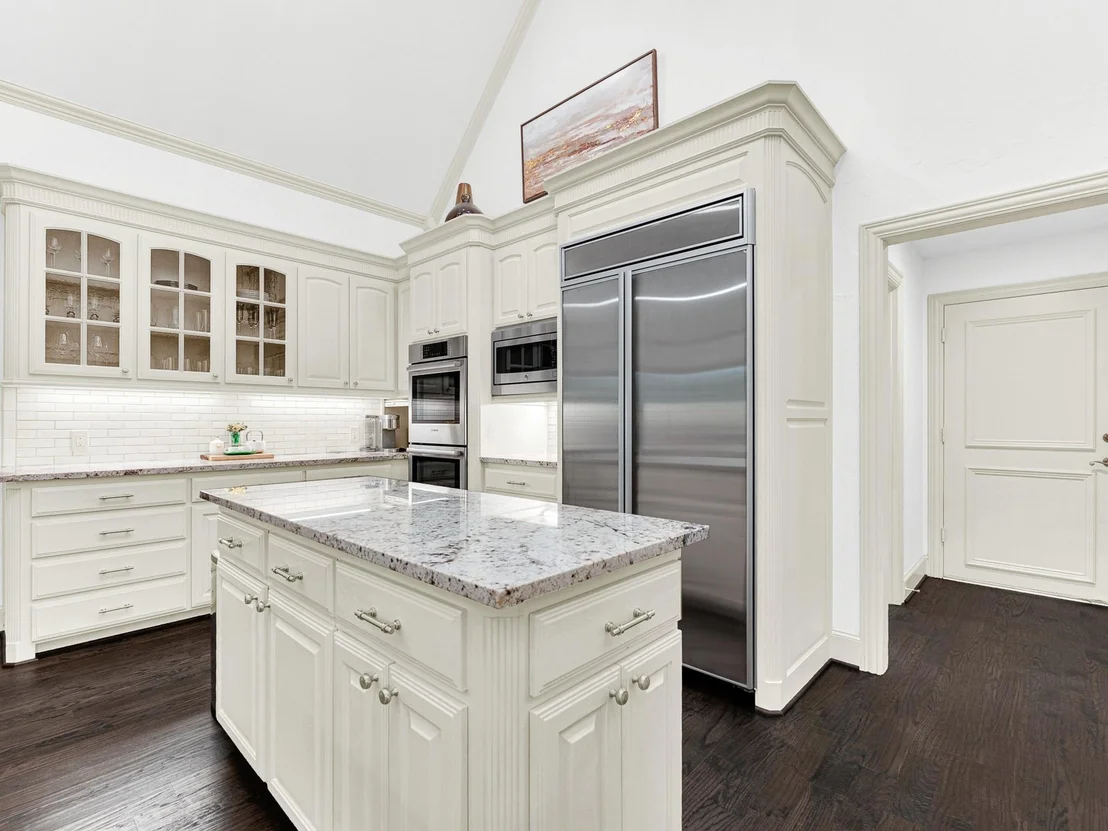 Photo of 2140 Sutton Place
