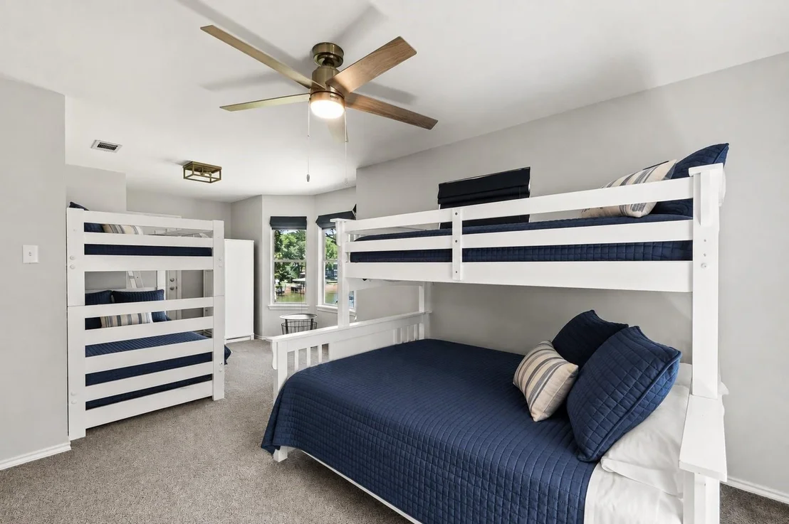 Photo of 5366 Point LaVista