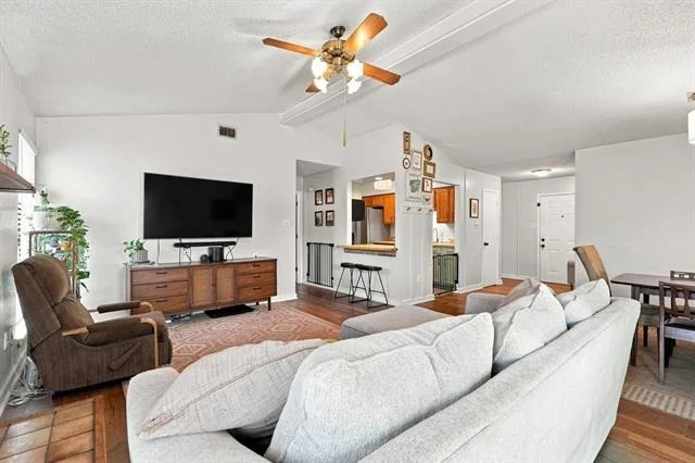 Photo of 749 Chanticleers Lane