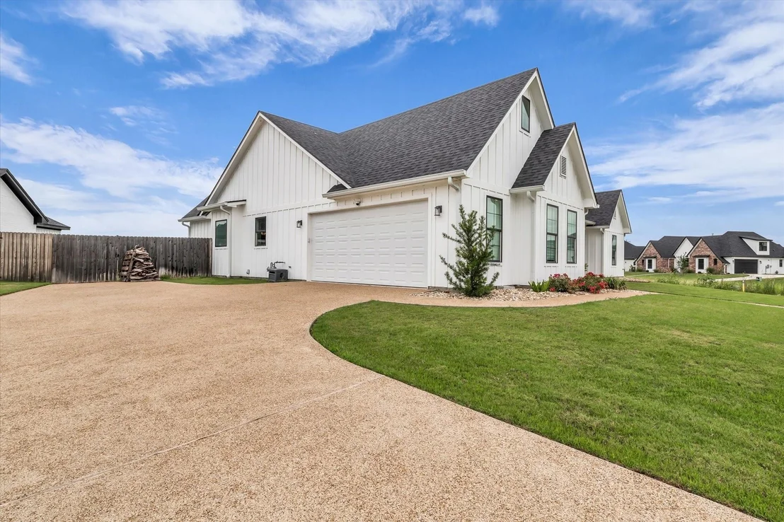 Photo of 154 Water View Lane