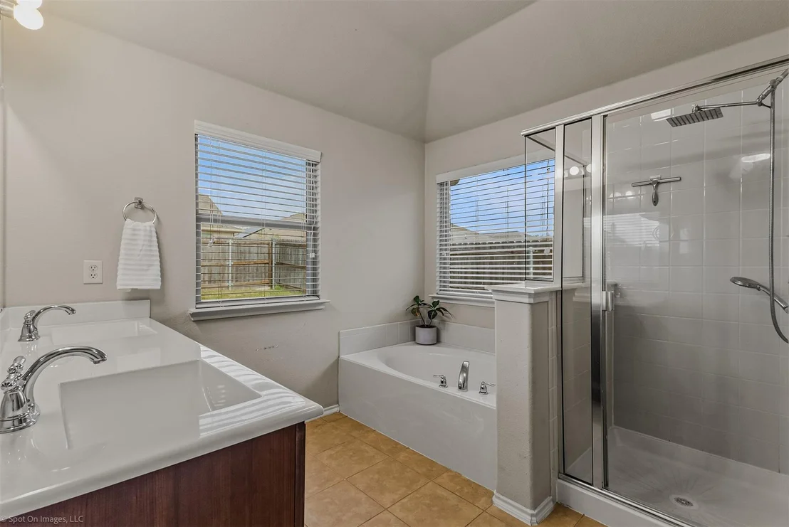 Photo of 2018 Sterling Gate Drive