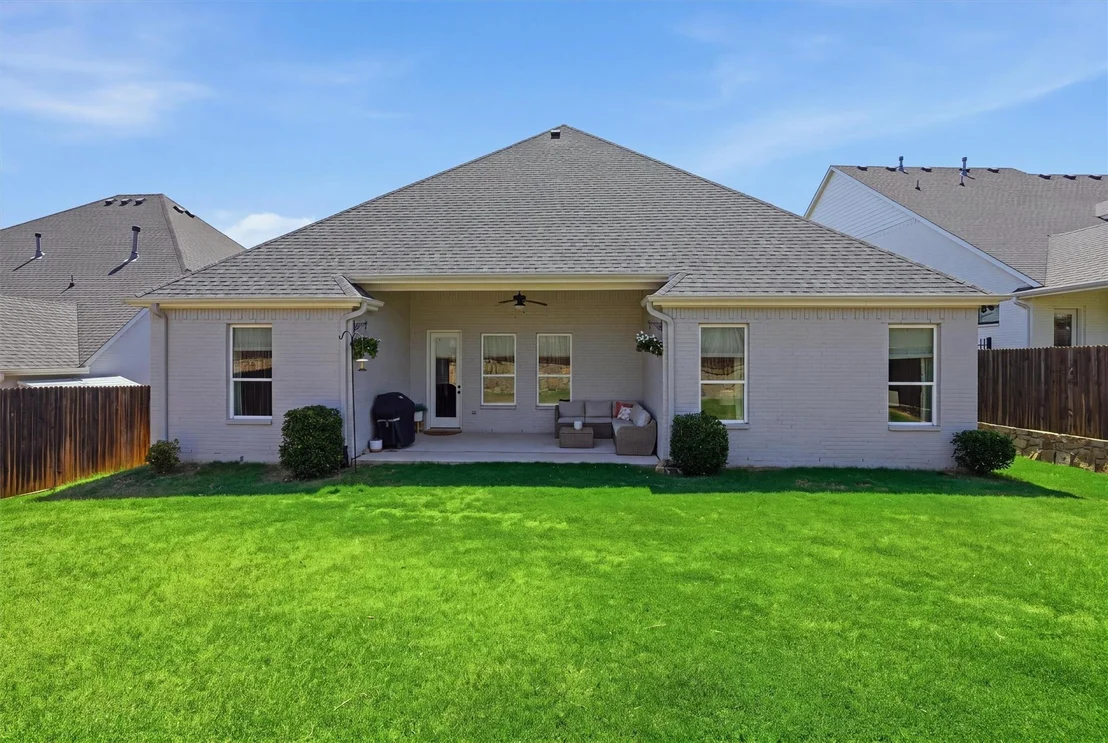 Photo of 540 Point Vista Drive