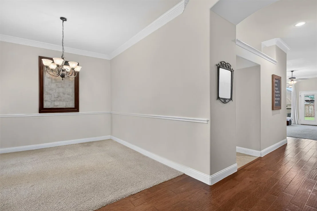Photo of 1013 Somerset Circle