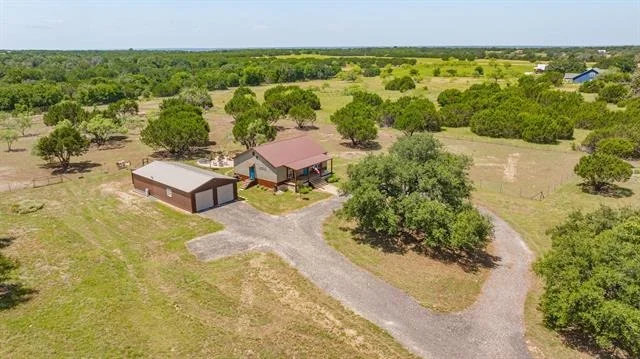 Photo of 1271 Private 2120 Road