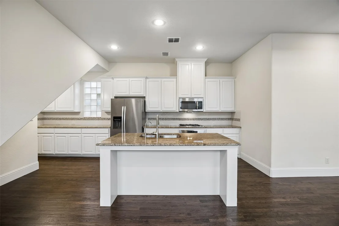 Photo of 779 Cameron Court