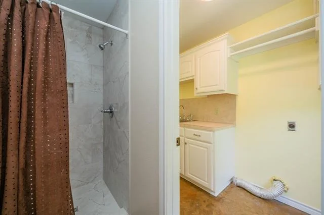 Photo of 3460 Hawk Road