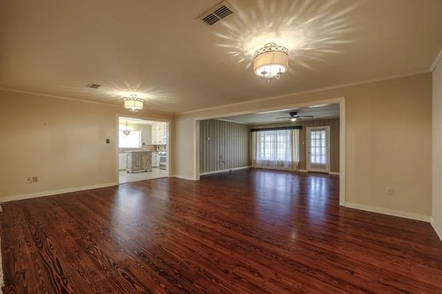 Photo of 817 Rivercrest Drive