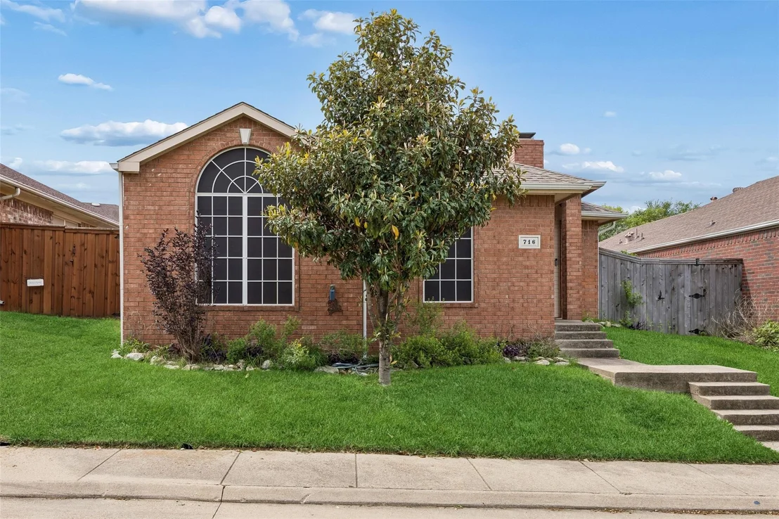 Photo of 716 Ashbrook Drive