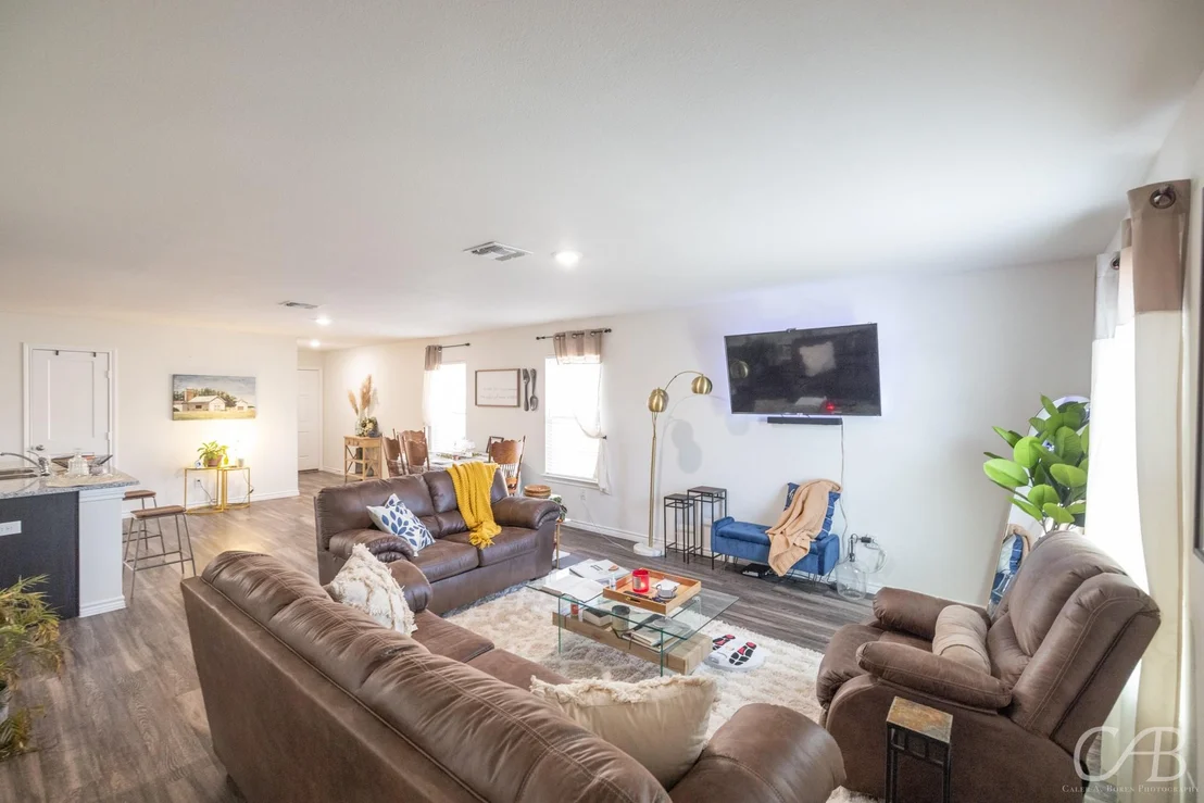 Photo of 7910 Vineyard Drive