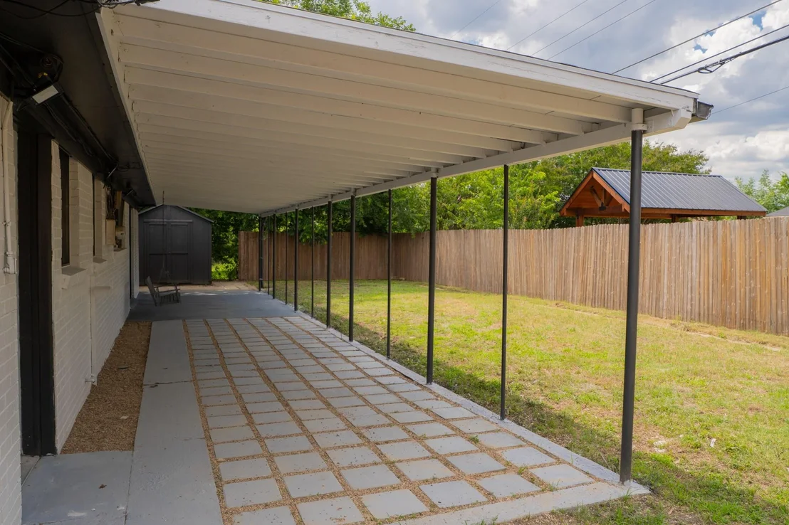 Photo of 228 Hallbrook Drive