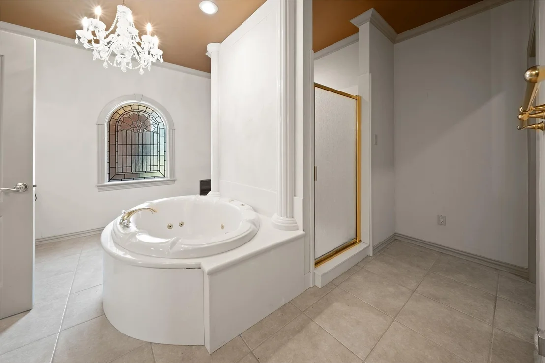 Photo of 7402 Hollytree Drive