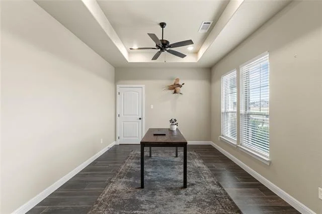 Photo of 916 Silverleaf Drive