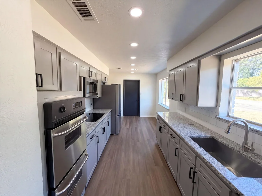 Photo of 1329 Wellington Drive
