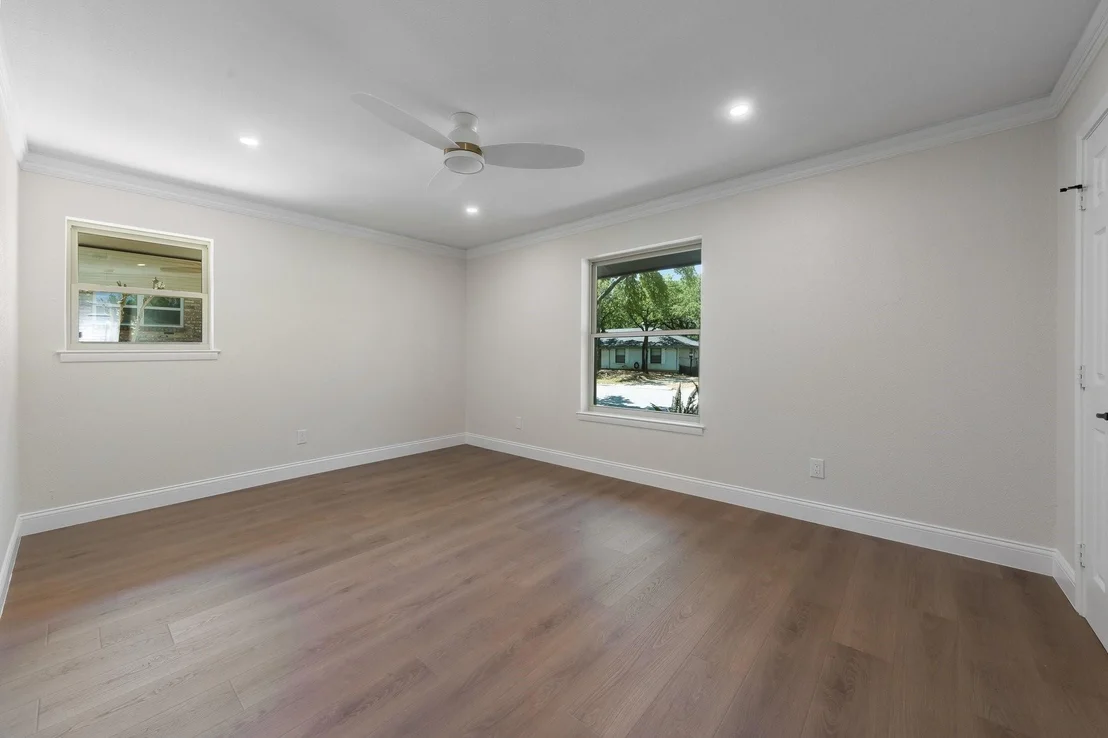 Photo of 2844 Hurstview Drive