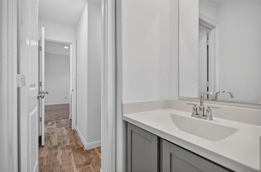 Photo of 729 Lombard Lane