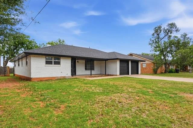 Photo of 1626 N Bowie Drive