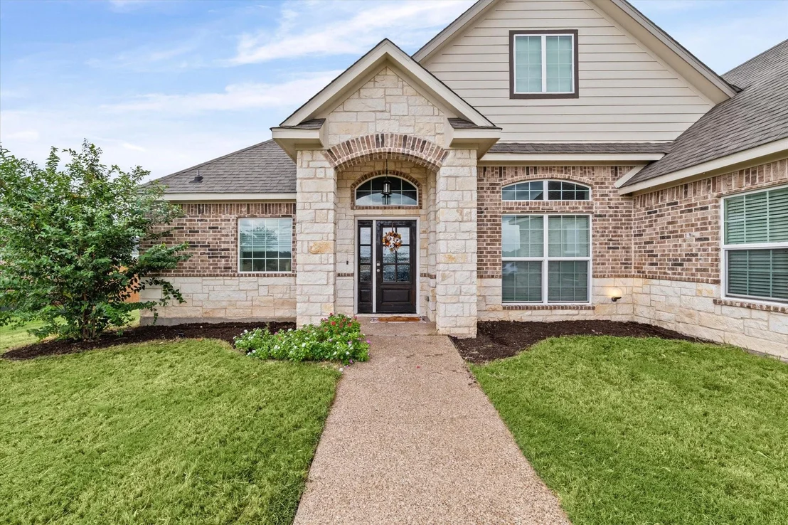 Photo of 370 Frederick Drive