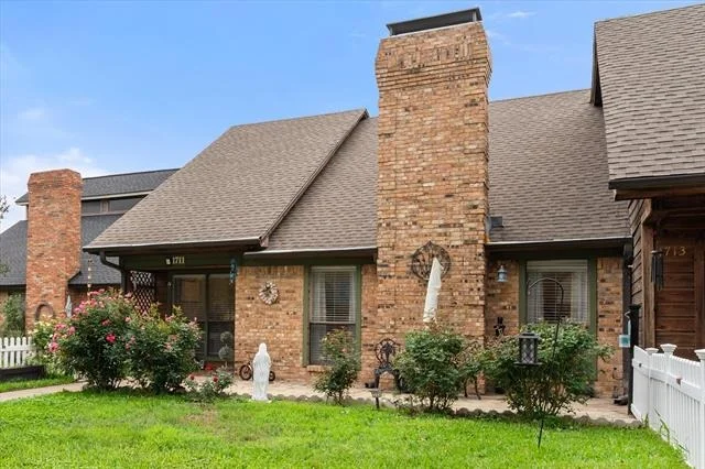 Photo of 1711 Clearbrook Lane