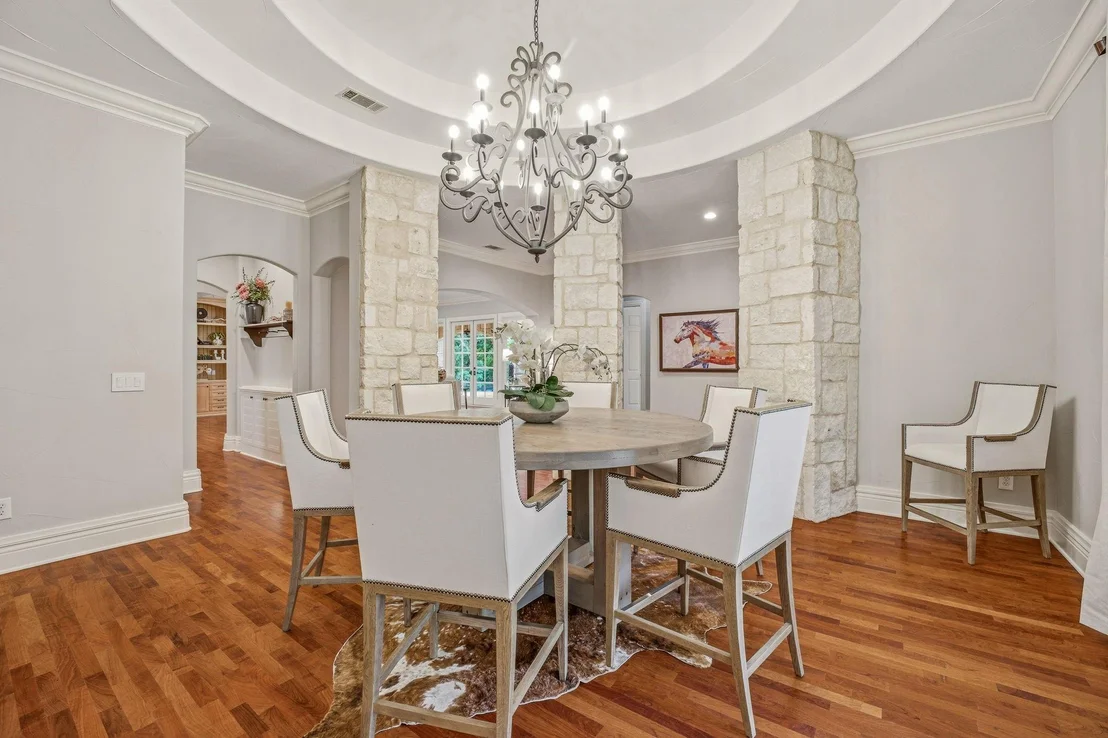 Photo of 6436 Valley Creek