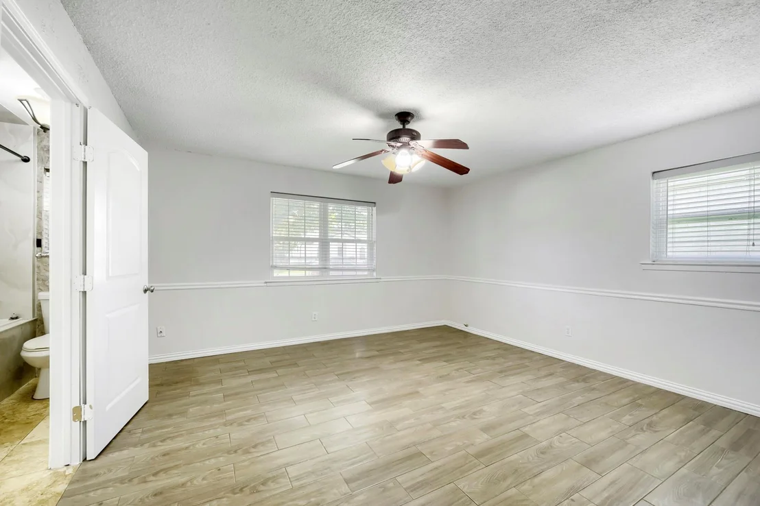 Photo of 917 Stratford Drive
