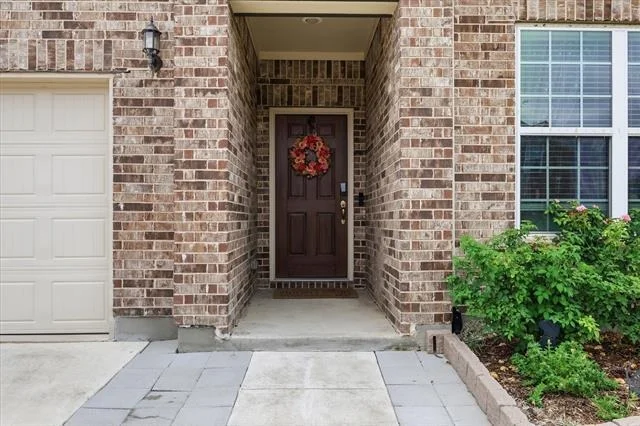 Photo of 825 Crest Breeze Drive