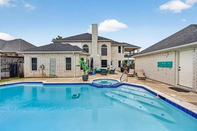 Photo of 851 Bridle Path