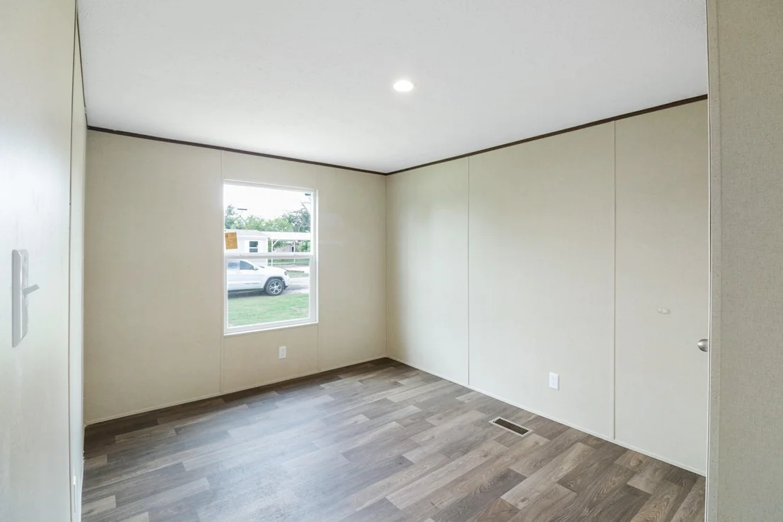 Photo of 707 W 8th Street