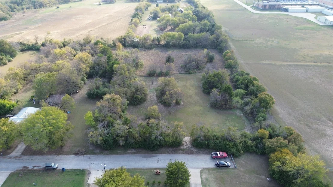 Photo of 700,704,708 Chalk Hill Drive