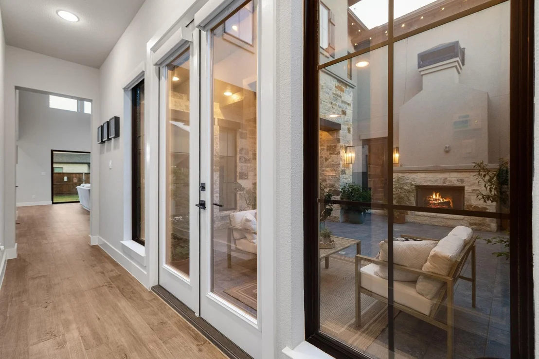 Photo of 2421 Heathrow Lane