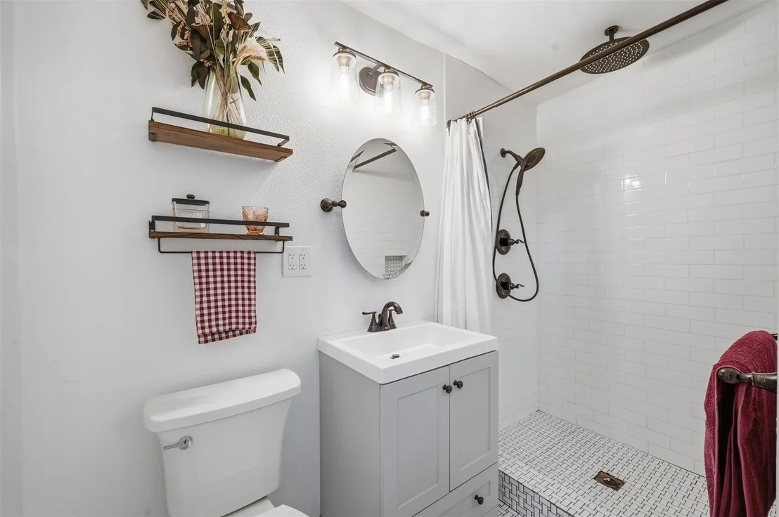 Photo of 2129 Cardinal Lane