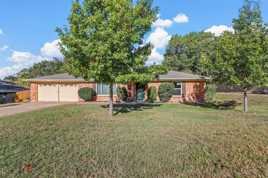 Photo of 6016 Winifred Drive