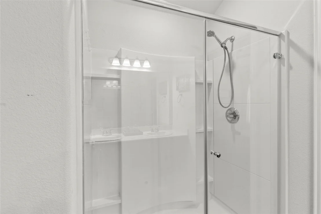 Photo of 115 Oak Springs Loop