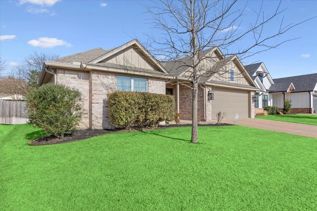 Photo of 10337 Fallen Leaf Drive