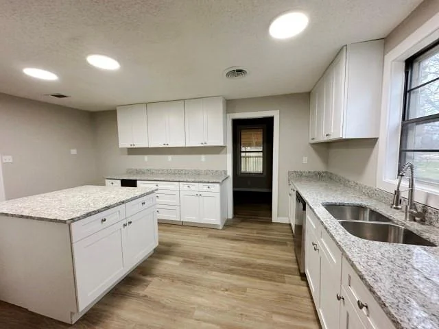 Photo of 7121 Mcgregor Park Road