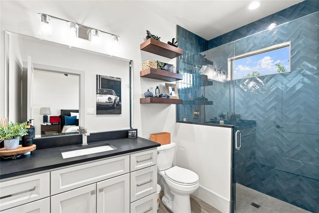 Photo of 2223 Grass Roots Road