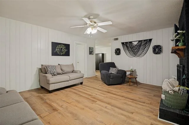 Photo of 1107 Royal Drive