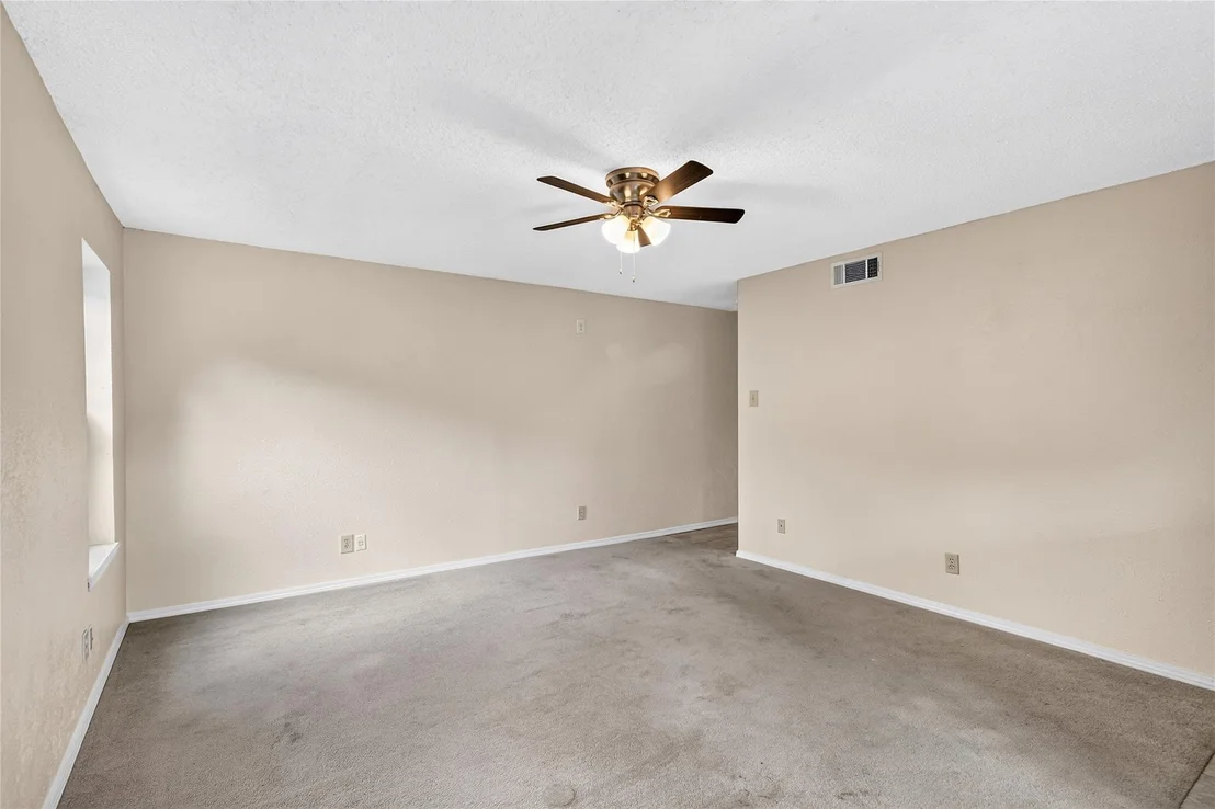 Photo of 3302 Ivanhoe Lane