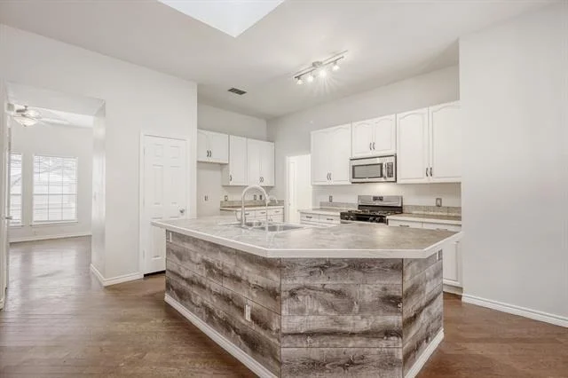 Photo of 308 Butternut Drive